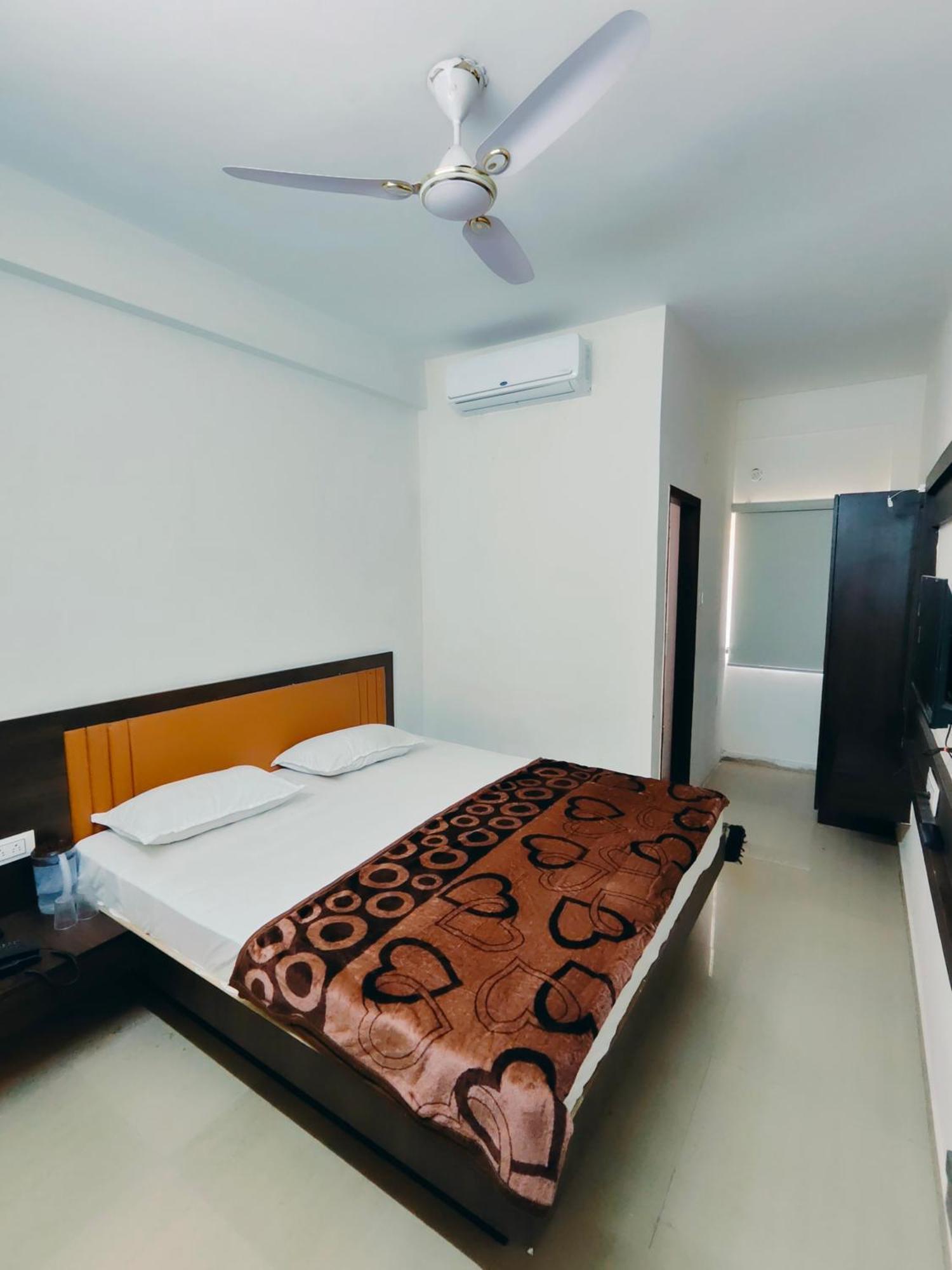 Hotel Heritage Palace Bhuj Exterior photo